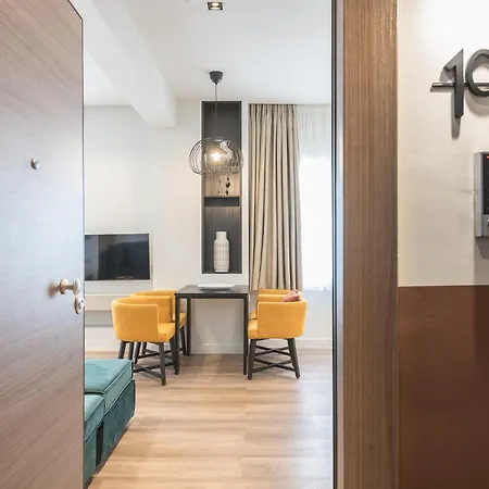 Apartment Aeiphoria & - *