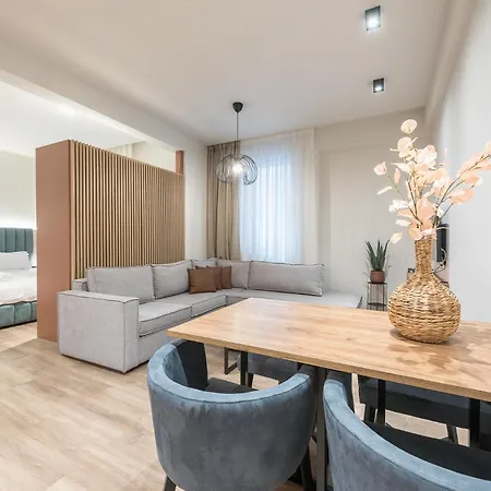 Apartment Aeiphoria & - *