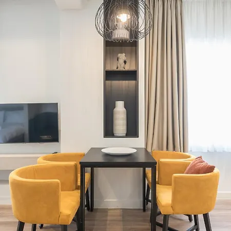 Apartment Aeiphoria & - *